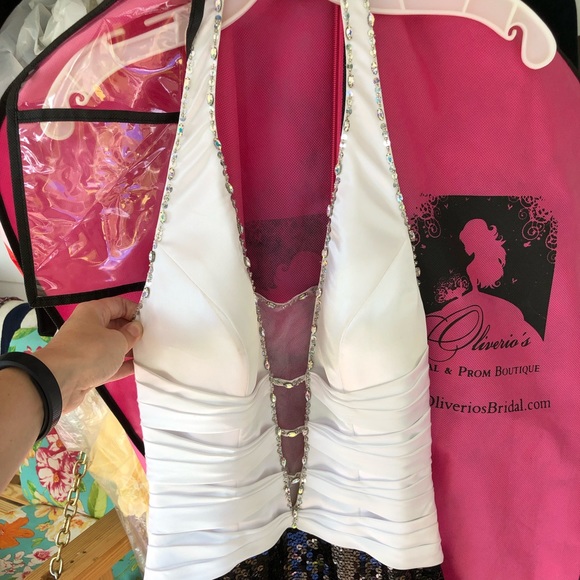 Size 4 pageant/prom gown - Picture 1 of 8